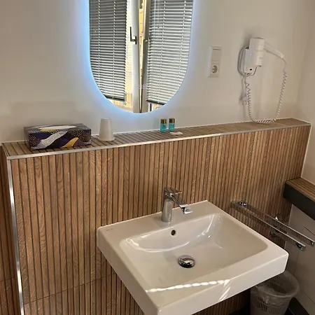 מלון Haus Schwan קלן